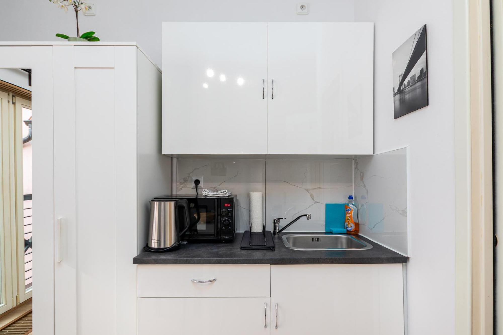 Private Retreat Close To Stations In Praha 3 외부 사진